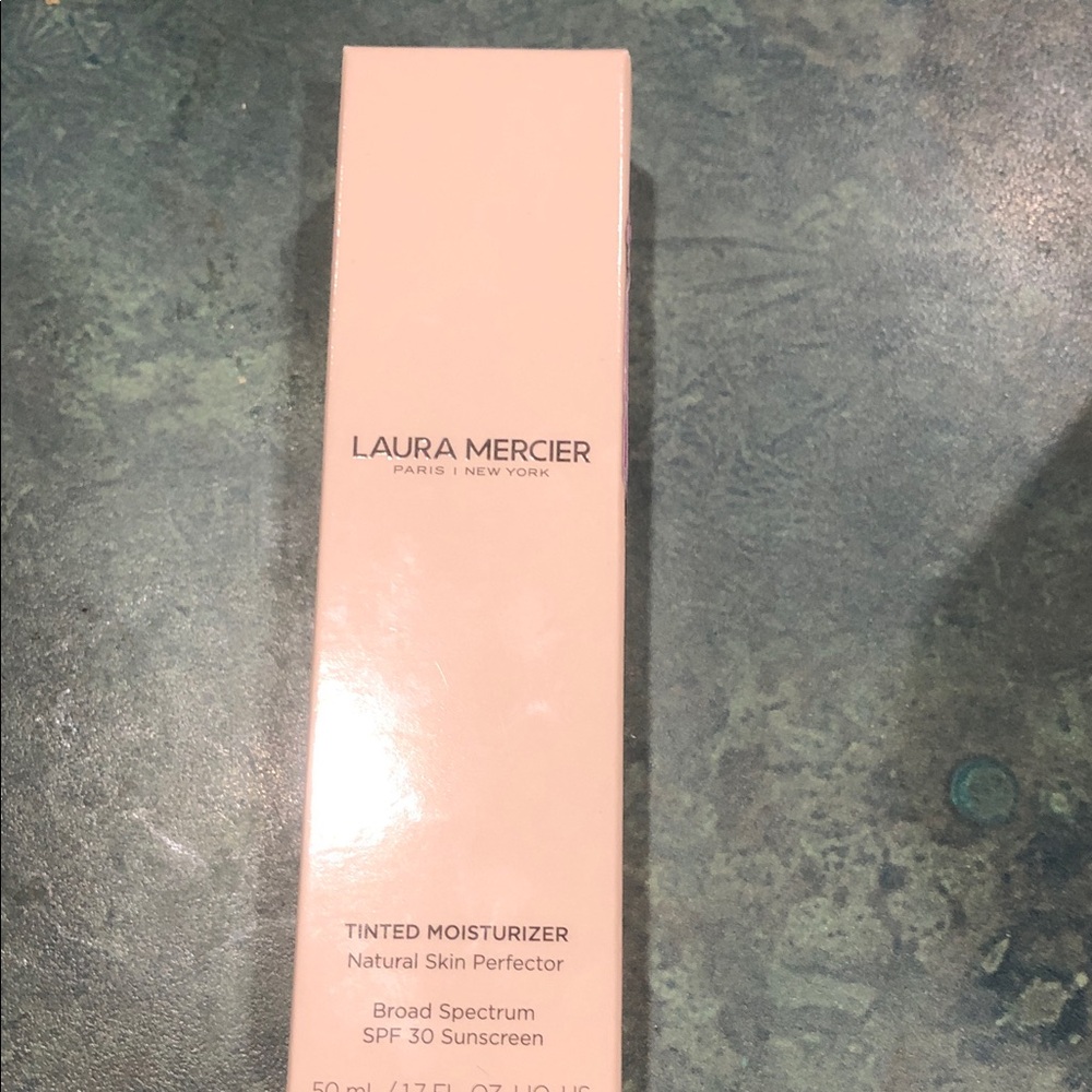 Laura Mercier Natural Skin‎ Perfector Tinted Moisturizer in 5C1 Nutmeg brand new